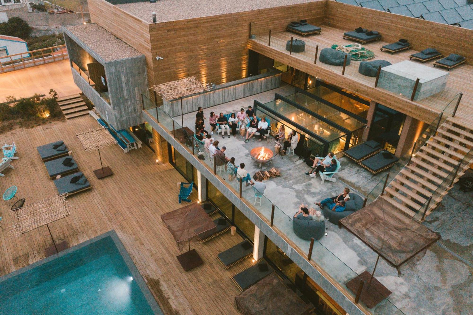 Noah Surf House Portugal Hotel Санта Круз Екстериор снимка