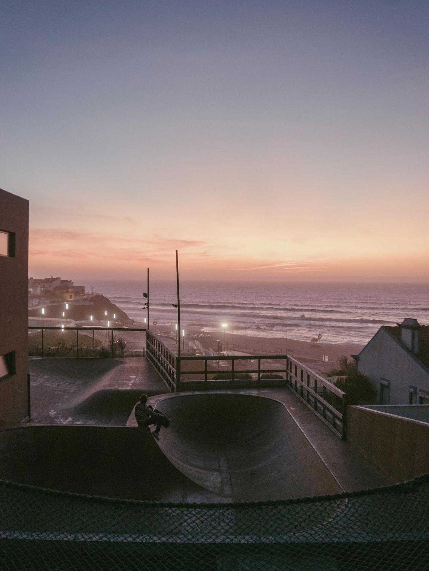 Noah Surf House Portugal Hotel Санта Круз Екстериор снимка