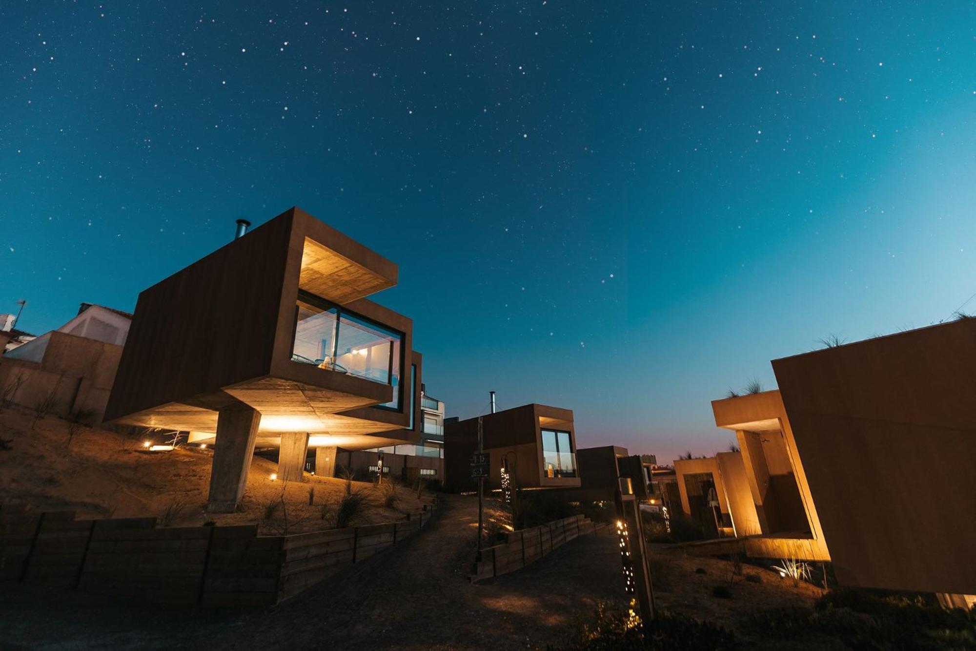 Noah Surf House Portugal Hotel Санта Круз Екстериор снимка