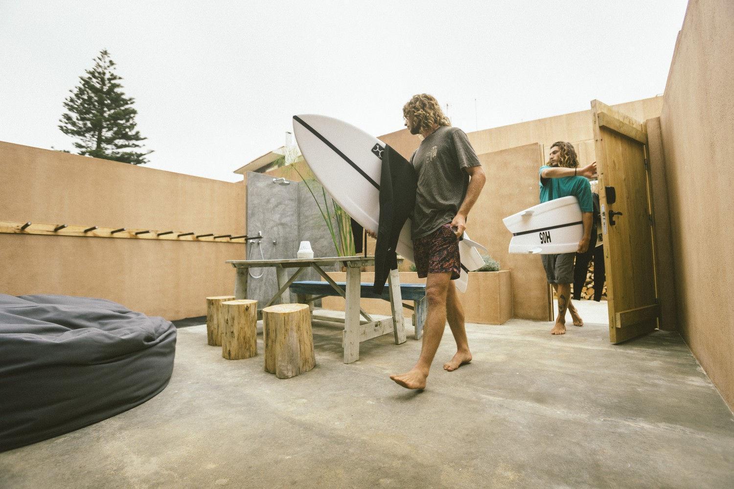 Noah Surf House Portugal Hotel Санта Круз Стая снимка