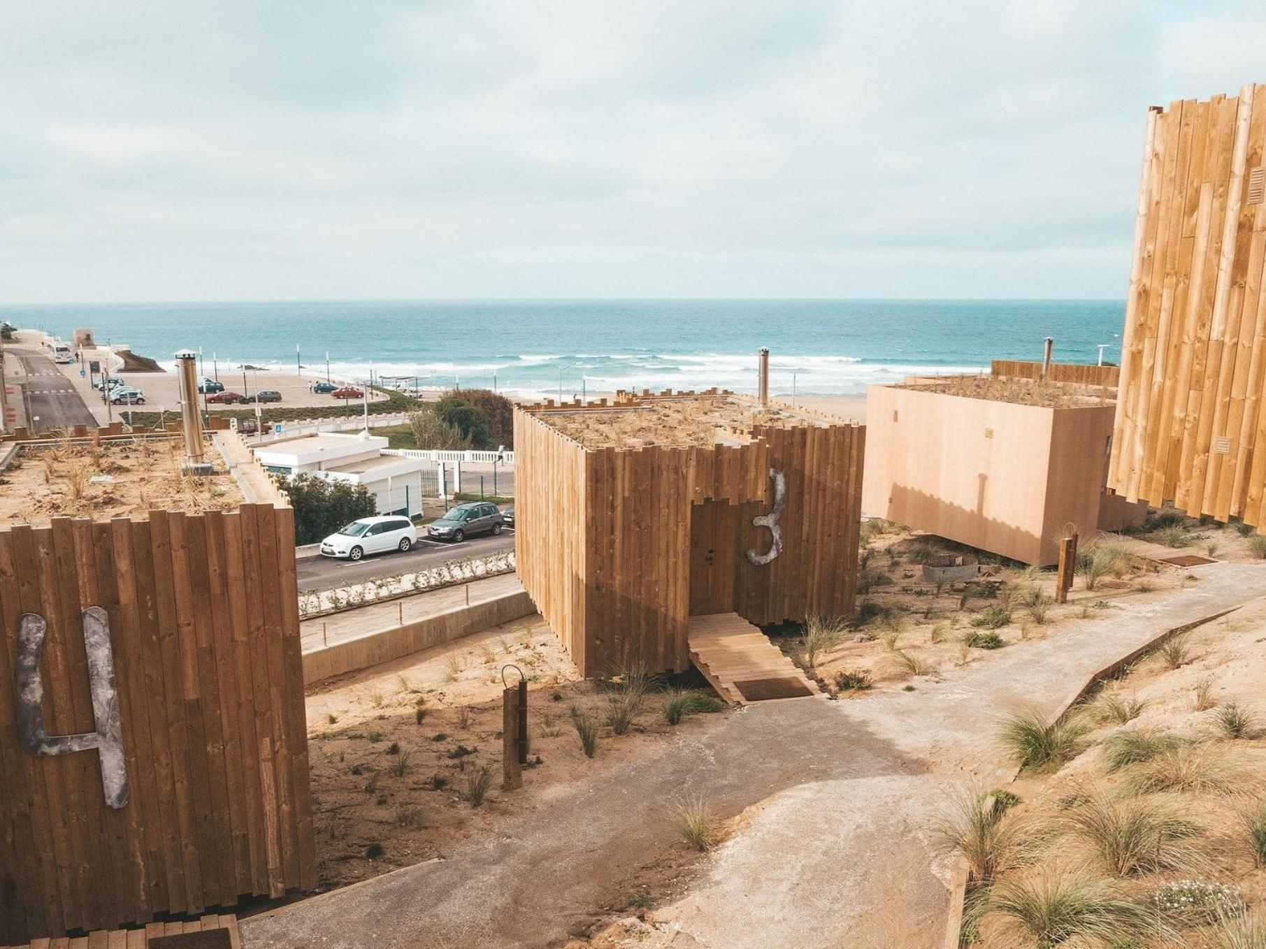 Noah Surf House Portugal Hotel Санта Круз Стая снимка